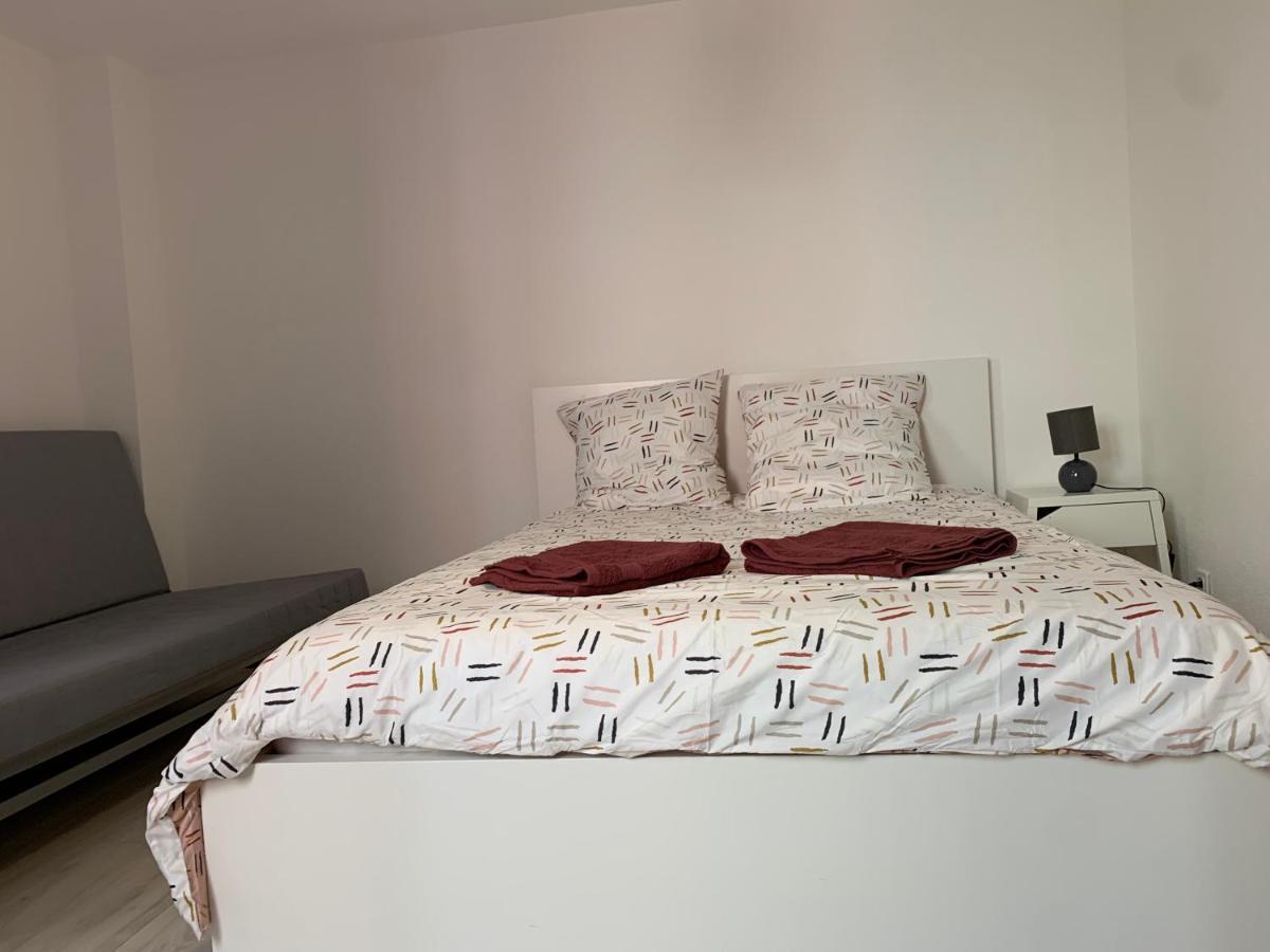 Appartement 2Eme Etage 42M2 Hyper Centre Ville / Parking Gratuit Риом Экстерьер фото
